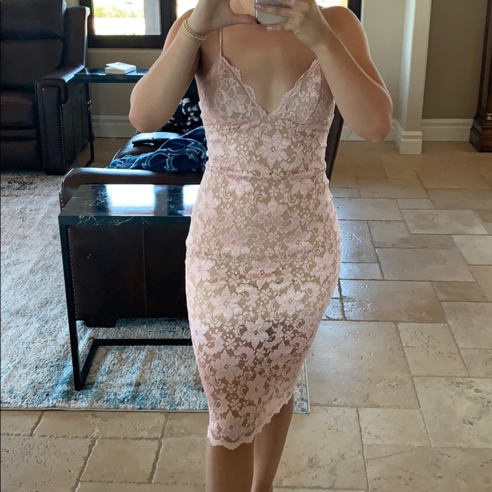 Super Flattering Pink Lace Midi dress (bodycon)